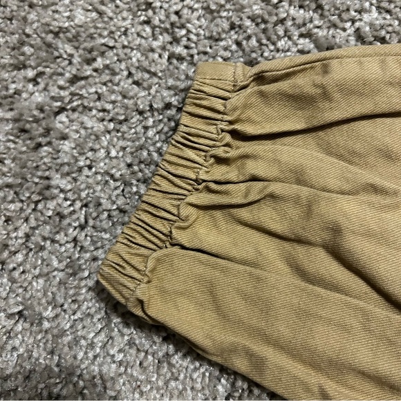 Pretty Little Thing Tan Cargo Pants Size 4 with pockets and cuffed ankles - Picture 5 of 8